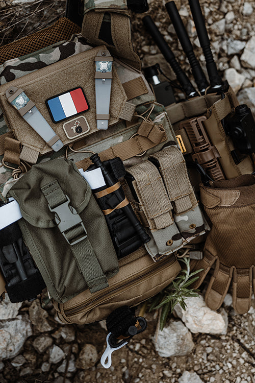 Double pouch for pistol magazines - multicamo