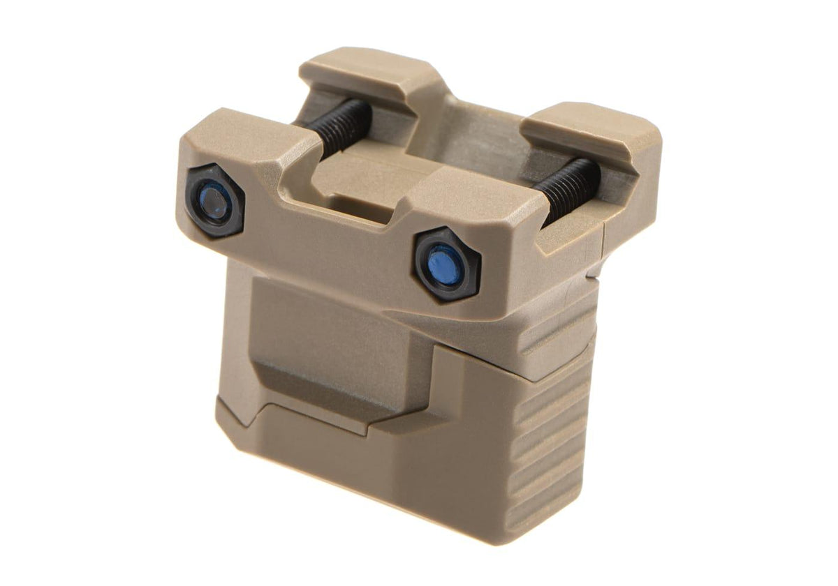 Strike Industries Stacked Angled Greb med Cable Management System til Picatinny Rails - Dark Earth