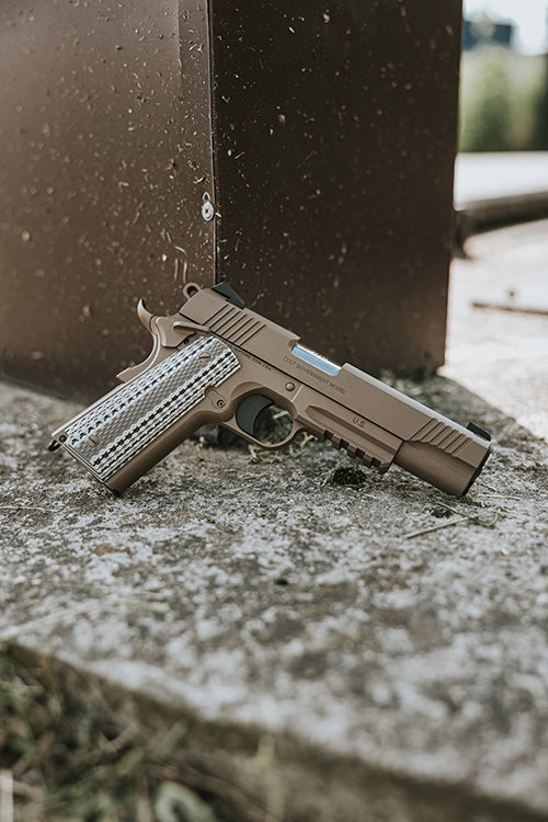 Licenseret Colt M45A1 Combat Enhed Replica - TAN