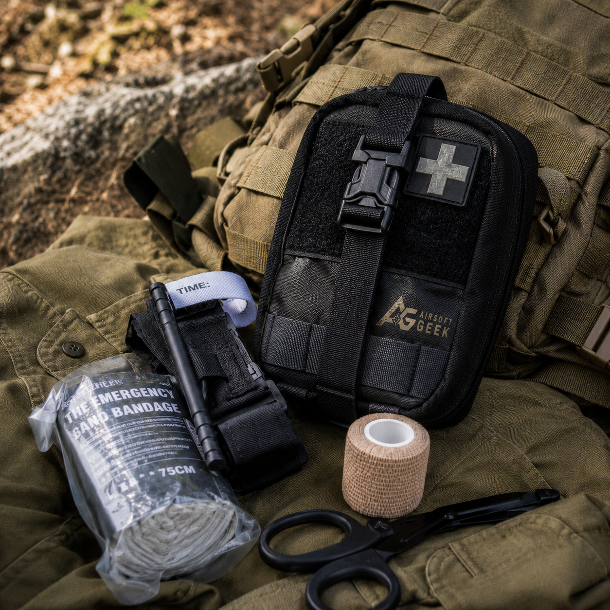 First aid kit med tourniquet og førstehjælpsudstyr til airsoft loadout