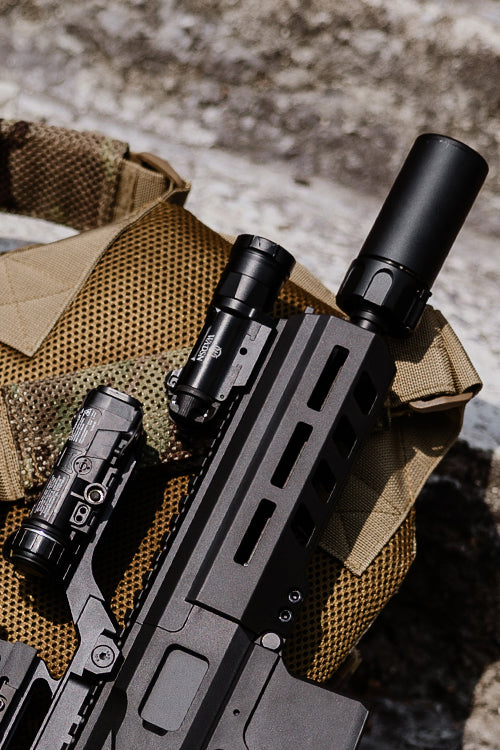 X300UH-B pistol flashlight - Sort