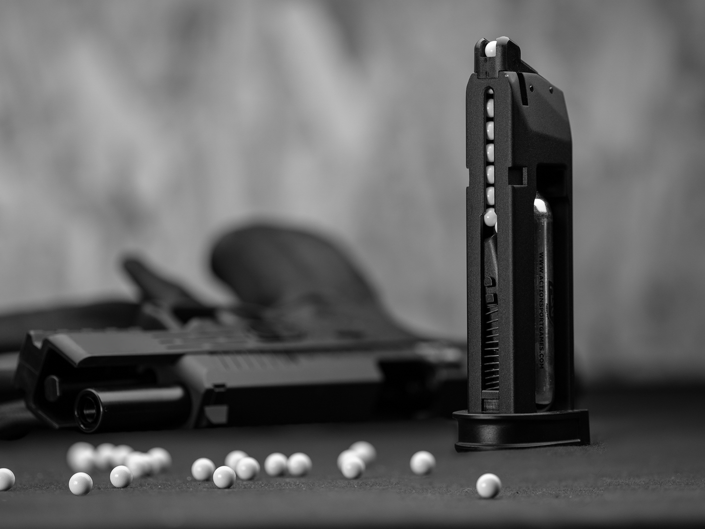 Steyr L9-A2, CO2 ( Gas magasin passar )