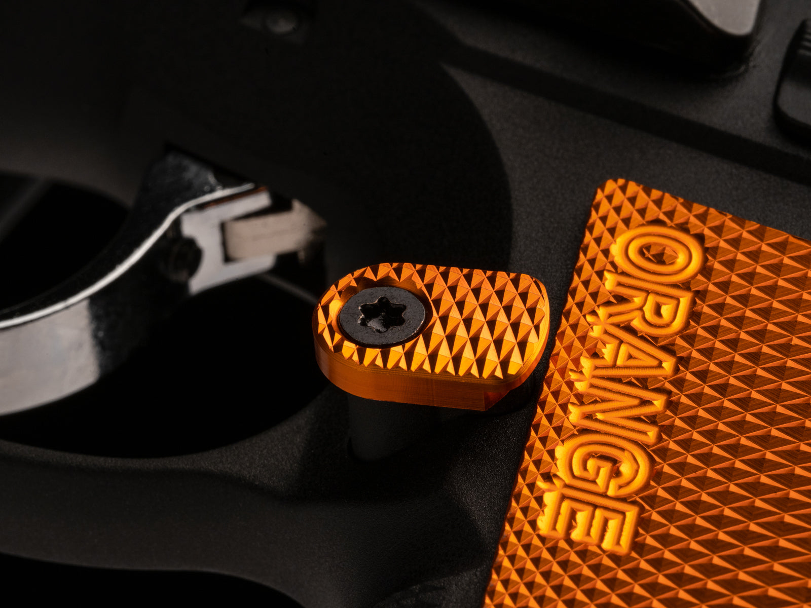 CZ Shadow 2 Orange CO2 blowback pistol med hardcase | Airsoftgeek