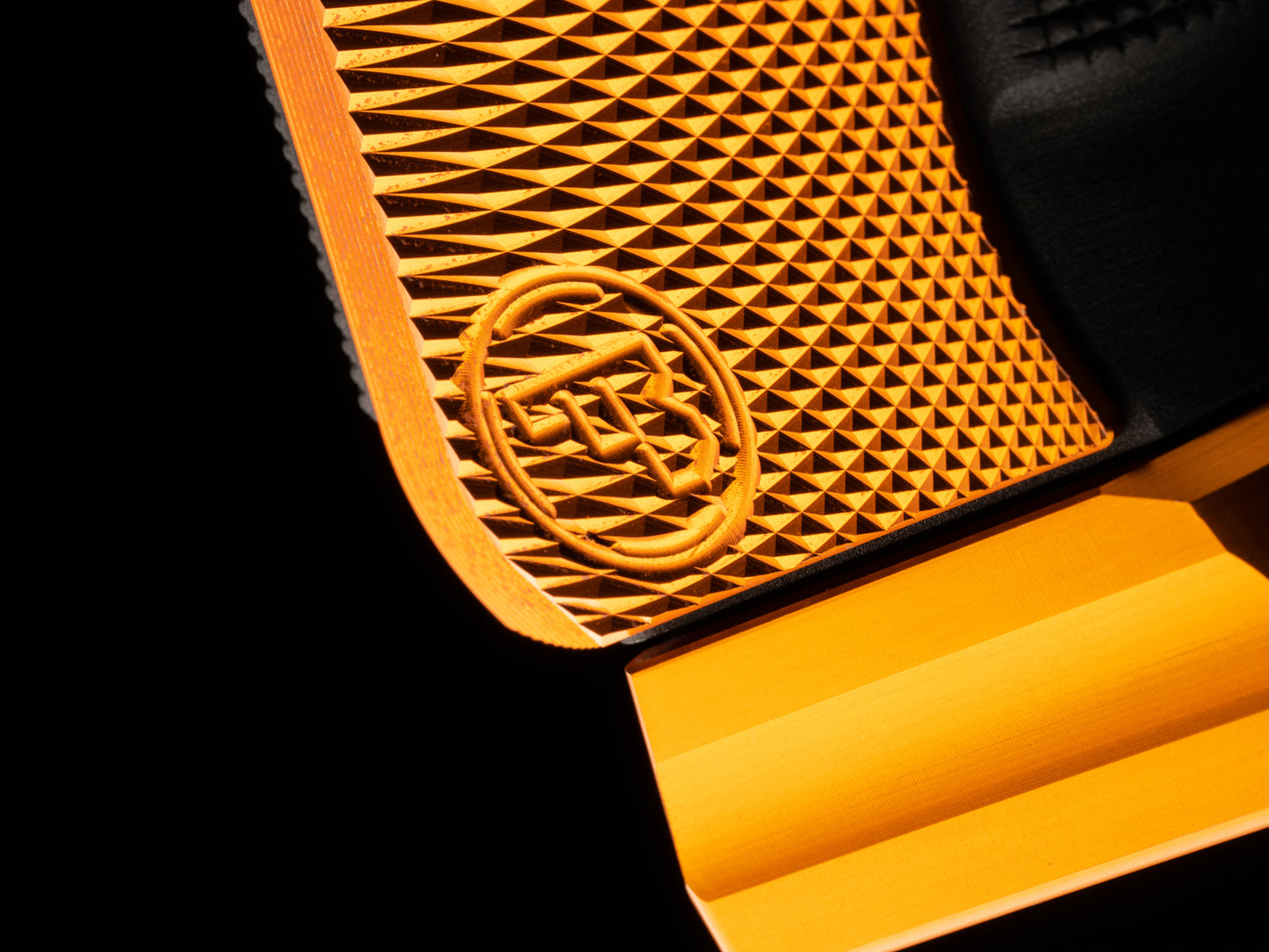 CZ Shadow 2 Orange CO2 blowback pistol med hardcase | Airsoftgeek